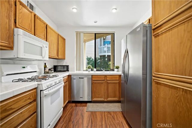 4900 N Grand Avenue 215, Covina, CA 91724