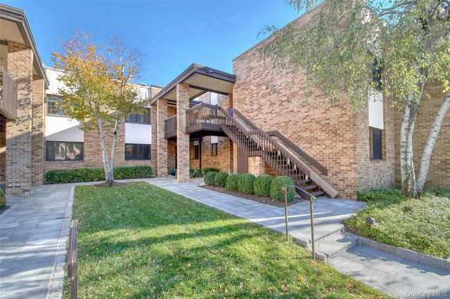 21 Waters Edge 21, Rye, NY 10580