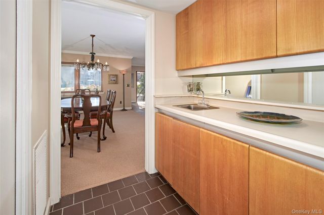 21 Waters Edge 21, Rye, NY 10580