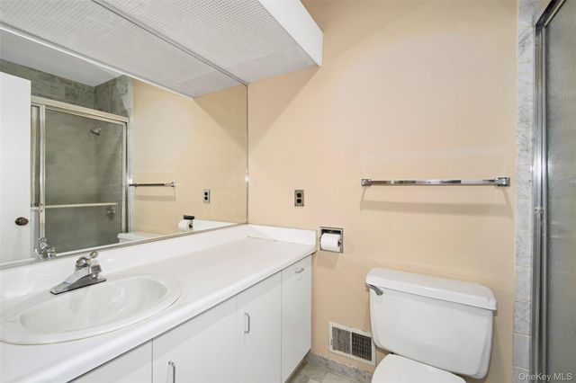 21 Waters Edge 21, Rye, NY 10580