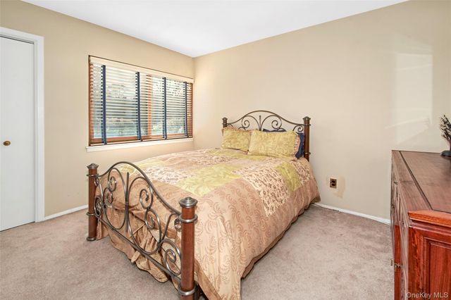 21 Waters Edge 21, Rye, NY 10580