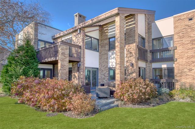 21 Waters Edge 21, Rye, NY 10580