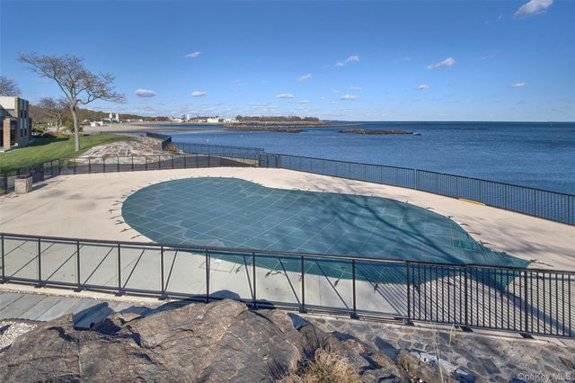 21 Waters Edge 21, Rye, NY 10580