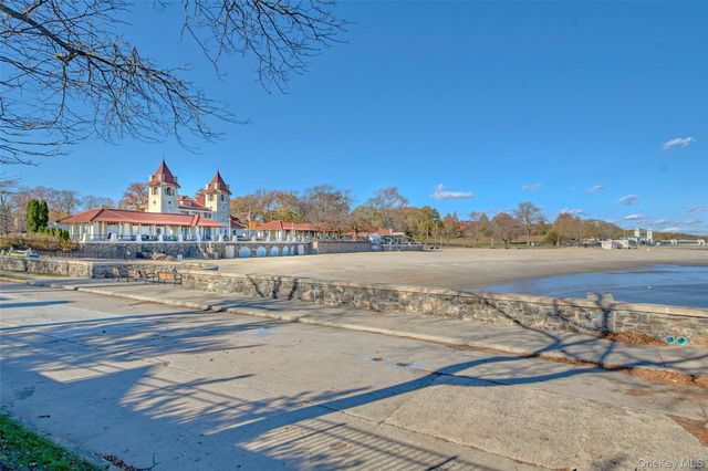 21 Waters Edge 21, Rye, NY 10580