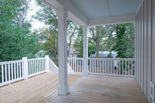 313 Barnes Street, Emerald Isle, NC 28594