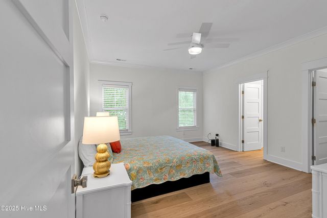 313 Barnes Street, Emerald Isle, NC 28594