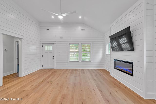 313 Barnes Street, Emerald Isle, NC 28594