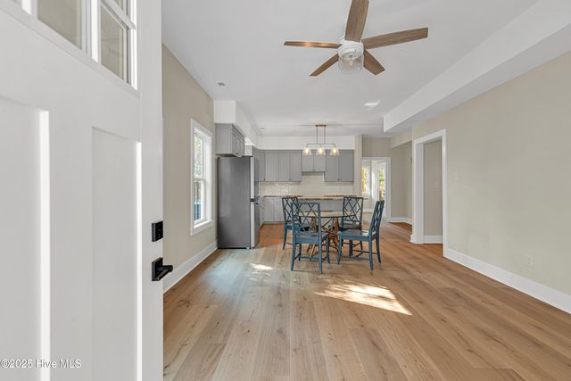 313 Barnes Street, Emerald Isle, NC 28594