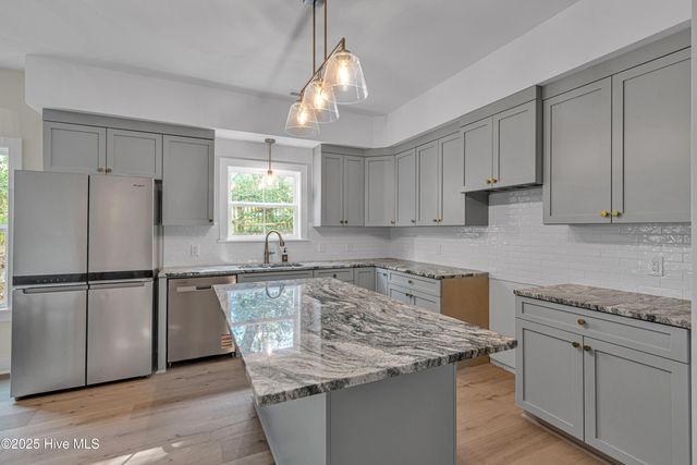 313 Barnes Street, Emerald Isle, NC 28594