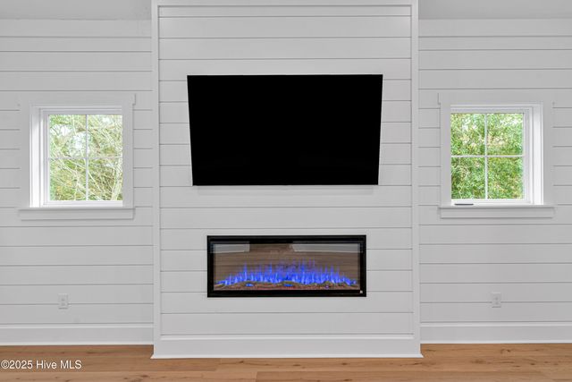 313 Barnes Street, Emerald Isle, NC 28594