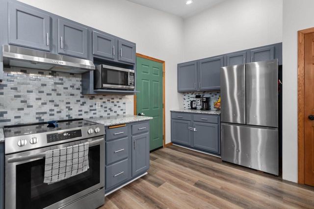 1433 W ROSELAWN DRIVE, Appleton, WI 54914