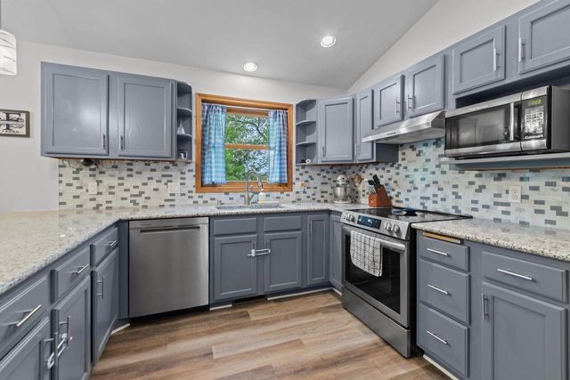 1433 W ROSELAWN DRIVE, Appleton, WI 54914