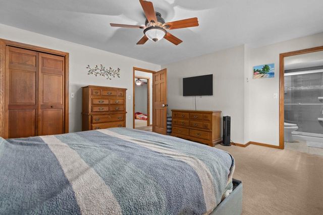 1433 W ROSELAWN DRIVE, Appleton, WI 54914