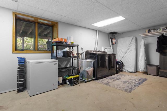 1433 W ROSELAWN DRIVE, Appleton, WI 54914