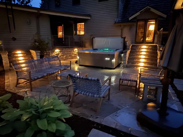 W301S2885 Snowdon DRIVE, Waukesha, WI 53188