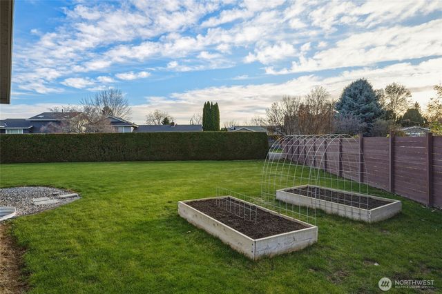 1266 SE Independence Drive, College Place, WA 99324