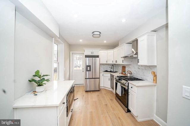 2938 POPLAR ST, Philadelphia, PA 19130