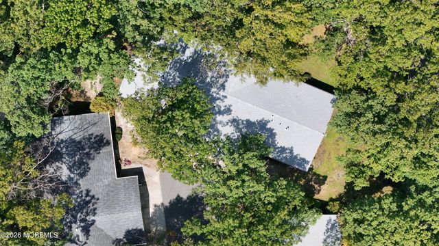 598B Lake Point Drive, Lakewood, NJ 08701