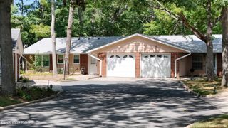 598B Lake Point Drive, Lakewood, NJ 08701