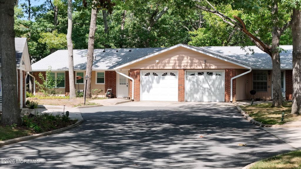 598B Lake Point Drive, Lakewood, NJ 08701