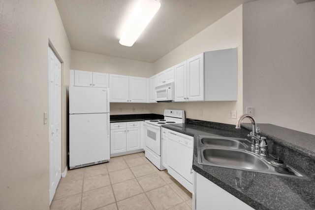 343 SE Rogers Court, Stuart, FL 34994