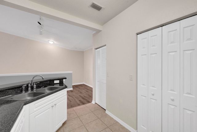 343 SE Rogers Court, Stuart, FL 34994