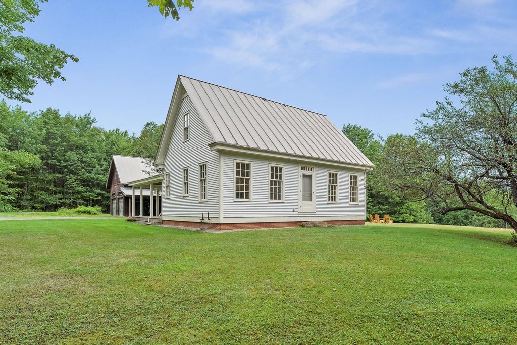 1082 Greengate Road, Barnard, VT 05091
