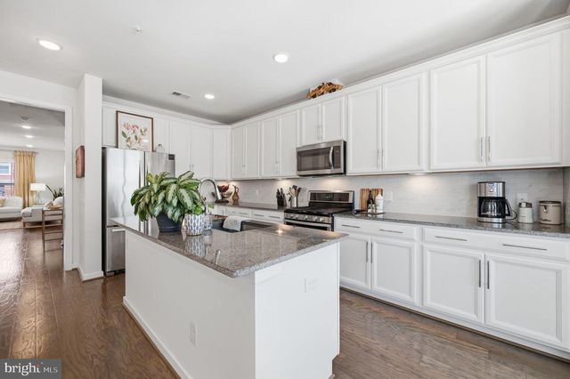 10723 VIOGNIER TER, Fairfax, VA 22030