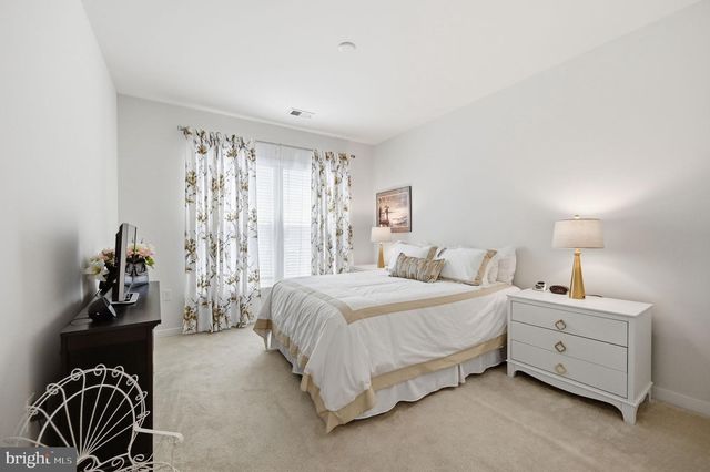 10723 VIOGNIER TER, Fairfax, VA 22030