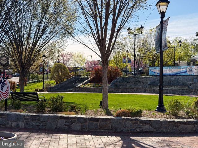 10723 VIOGNIER TER, Fairfax, VA 22030