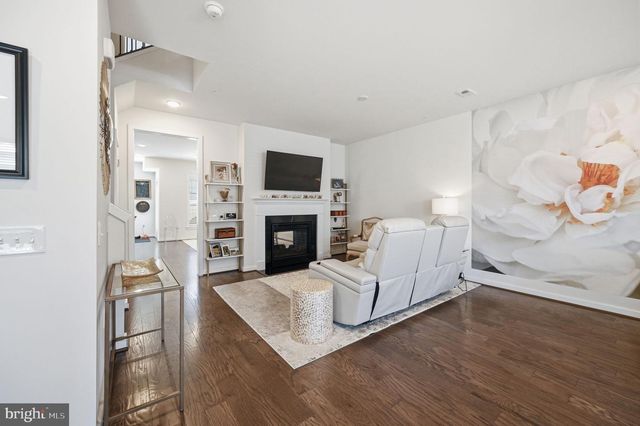 10723 VIOGNIER TER, Fairfax, VA 22030