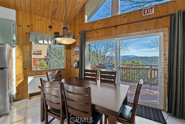 26561 Amador Lane, Lake Arrowhead, CA 92352