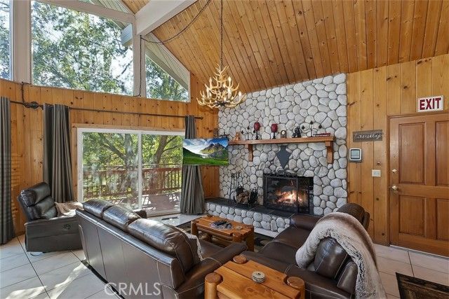 26561 Amador Lane, Lake Arrowhead, CA 92352