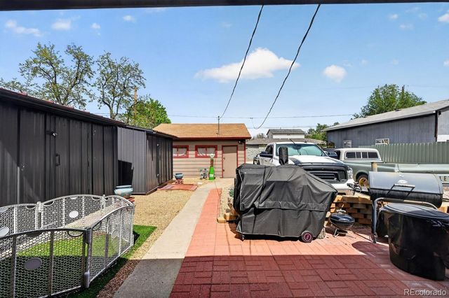 5961 E 81st Avenue, Dupont, CO 80024