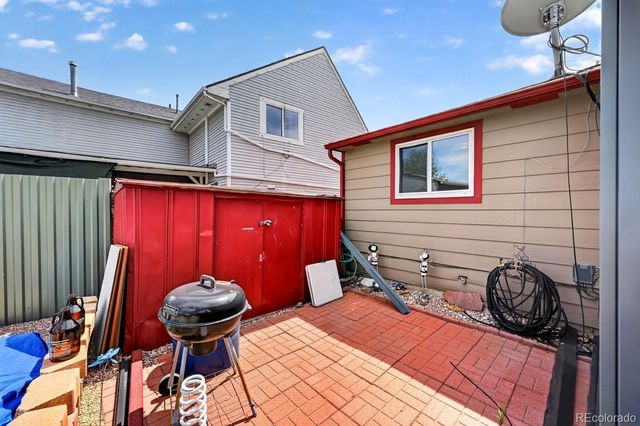 5961 E 81st Avenue, Dupont, CO 80024