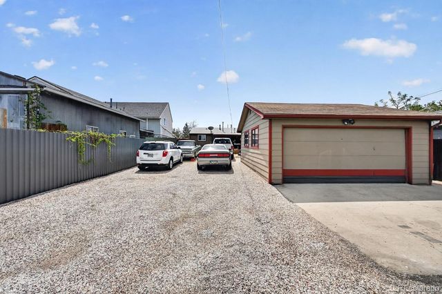 5961 E 81st Avenue, Dupont, CO 80024