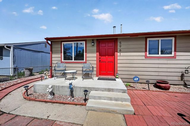 5961 E 81st Avenue, Dupont, CO 80024