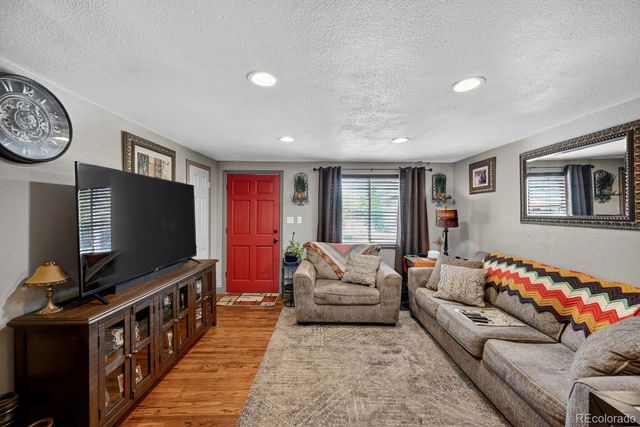 5961 E 81st Avenue, Dupont, CO 80024