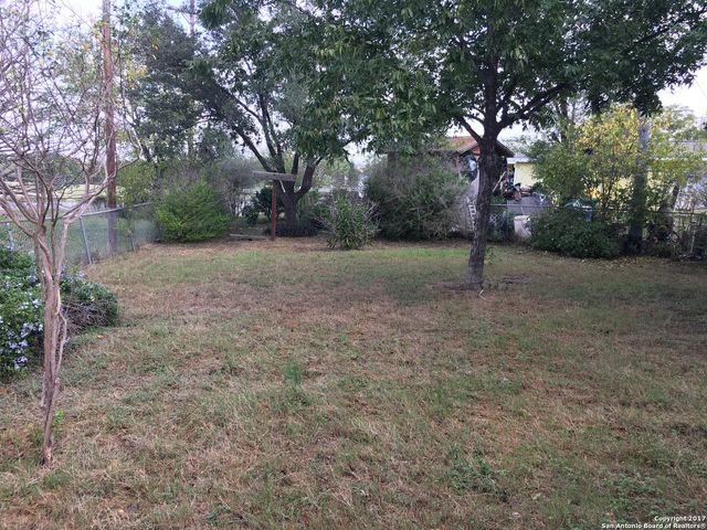 9302 LA RONDA DR, San Antonio, TX 78224