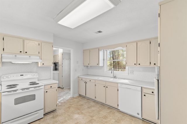 2905 Whites Bridge Dr., Georgetown, SC 29440