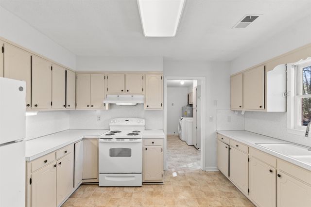 2905 Whites Bridge Dr., Georgetown, SC 29440