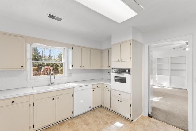 2905 Whites Bridge Dr., Georgetown, SC 29440