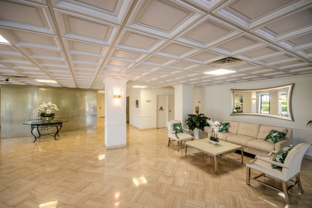 3460 S Ocean Boulevard 612, Palm Beach, FL 33480