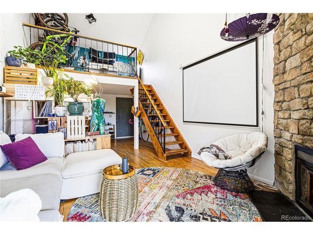 318 Wright St 302, Lakewood, CO 80228