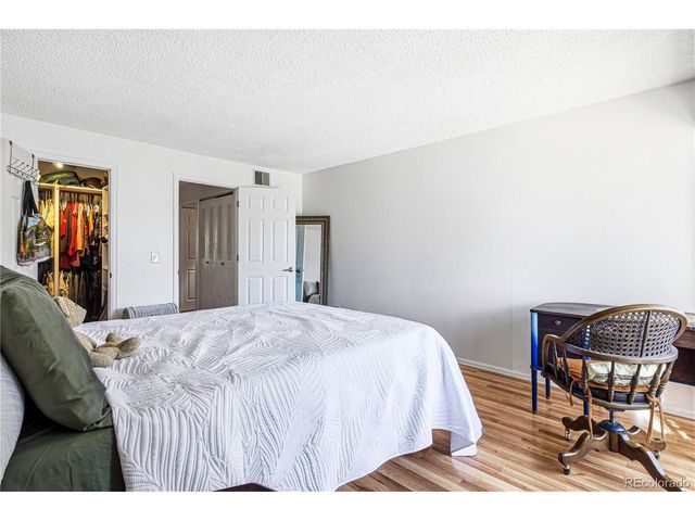 318 Wright St 302, Lakewood, CO 80228