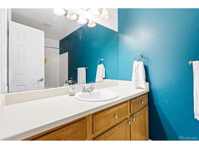 318 Wright St 302, Lakewood, CO 80228