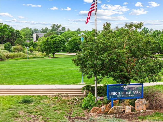 318 Wright St 302, Lakewood, CO 80228