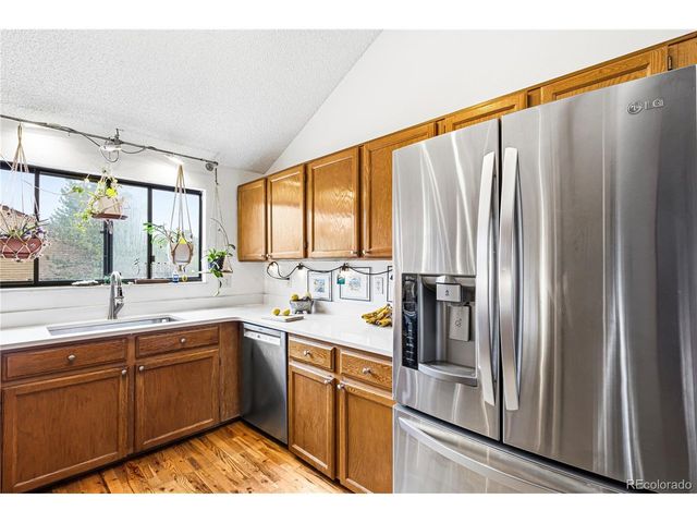 318 Wright St 302, Lakewood, CO 80228