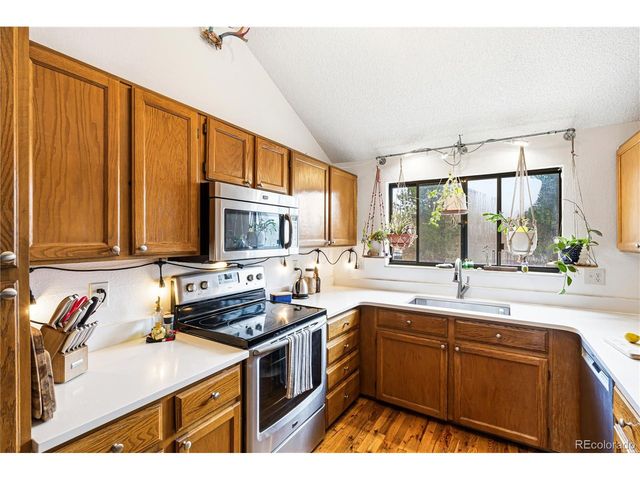 318 Wright St 302, Lakewood, CO 80228