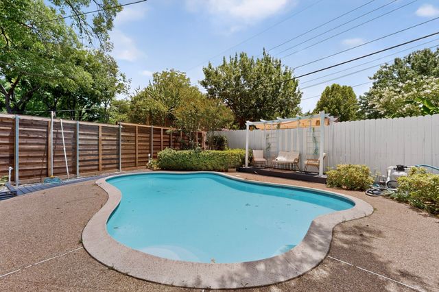 10520 Lippitt Avenue, Dallas, TX 75218